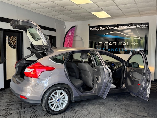 Used Ford Focus 2012 for sale - 76031836: Photo 16