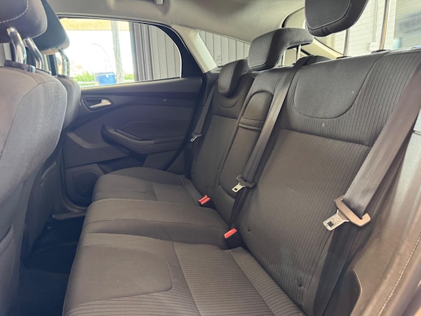 Used Ford Focus 2012 for sale - 76031836: Photo 25