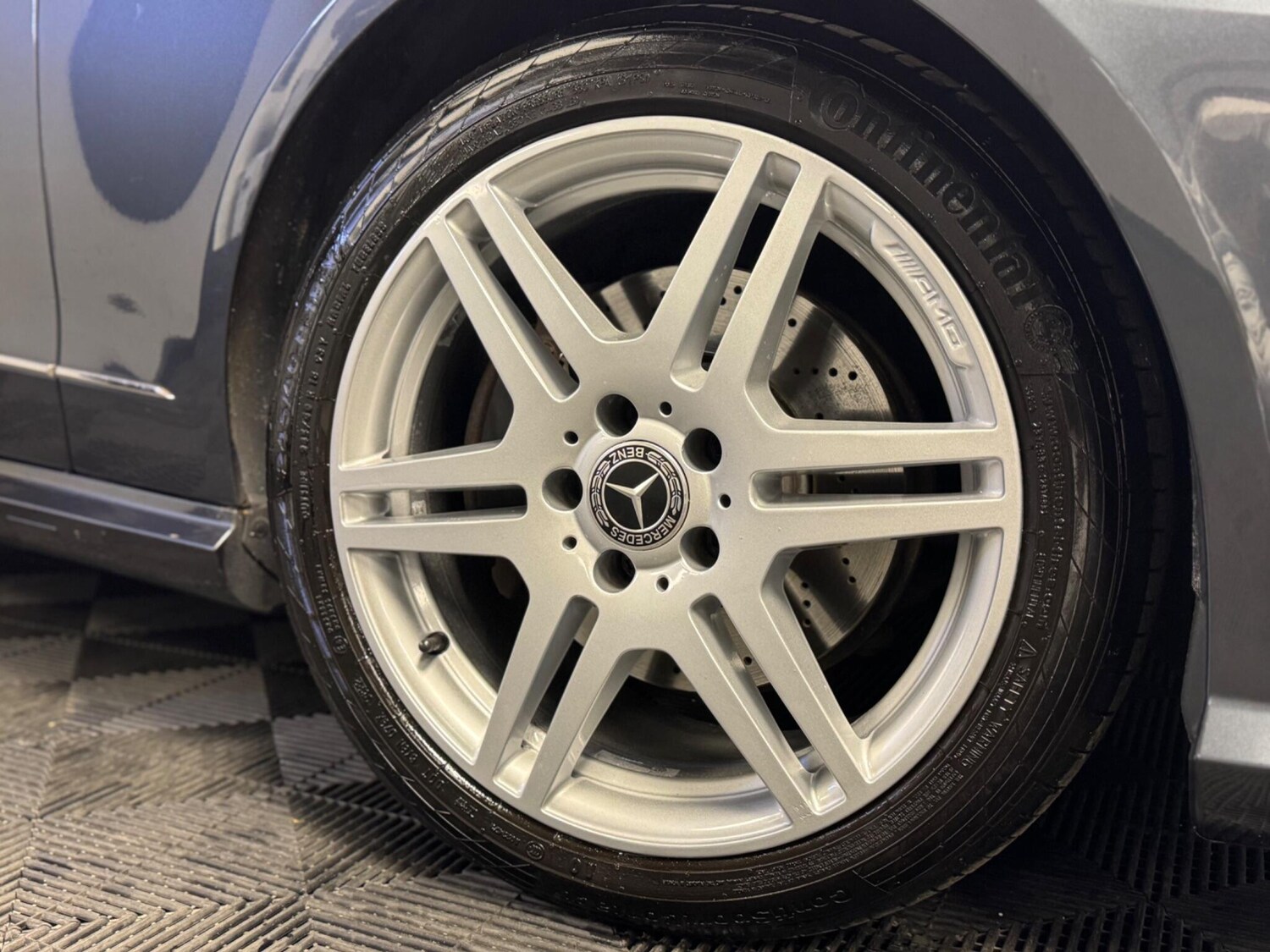 Used Mercedes-Benz E Class 2013 for sale - 76592473: Photo 16