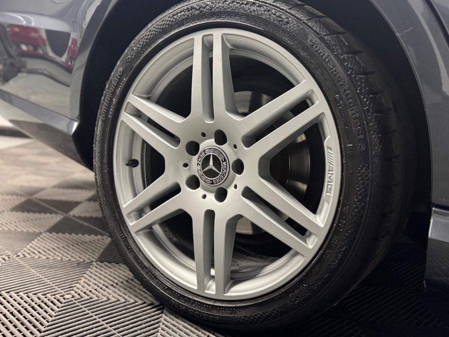 Used Mercedes-Benz E Class 2013 for sale - 76592473: Photo 17