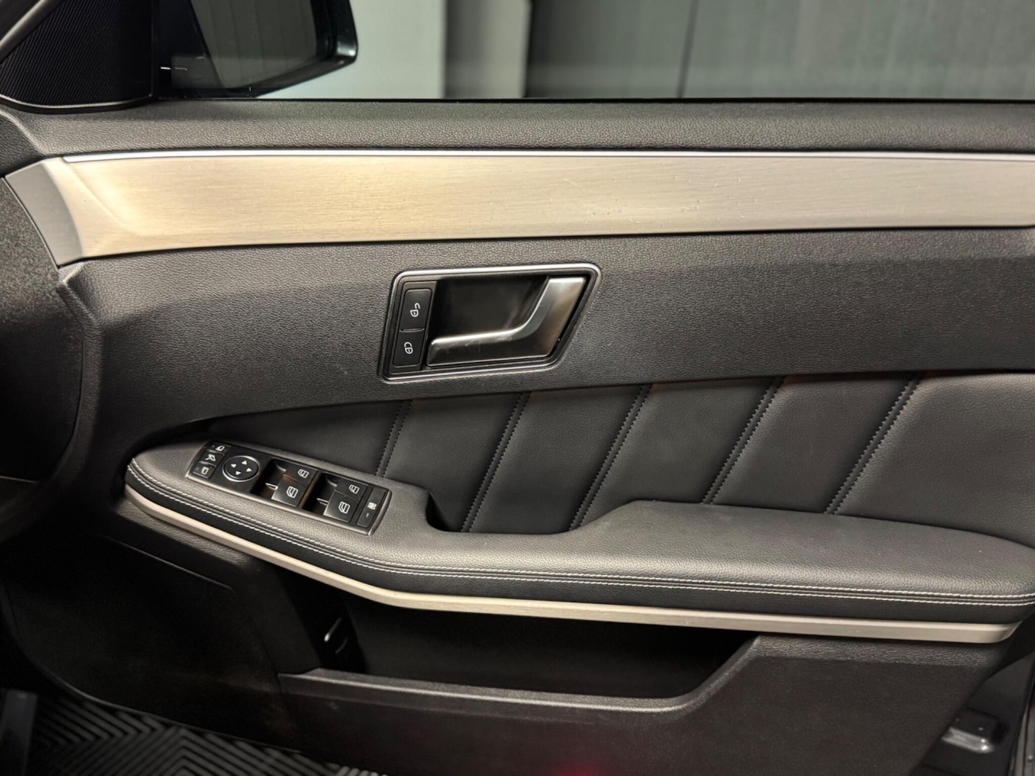 Used Mercedes-Benz E Class 2013 for sale - 76592473: Photo 21