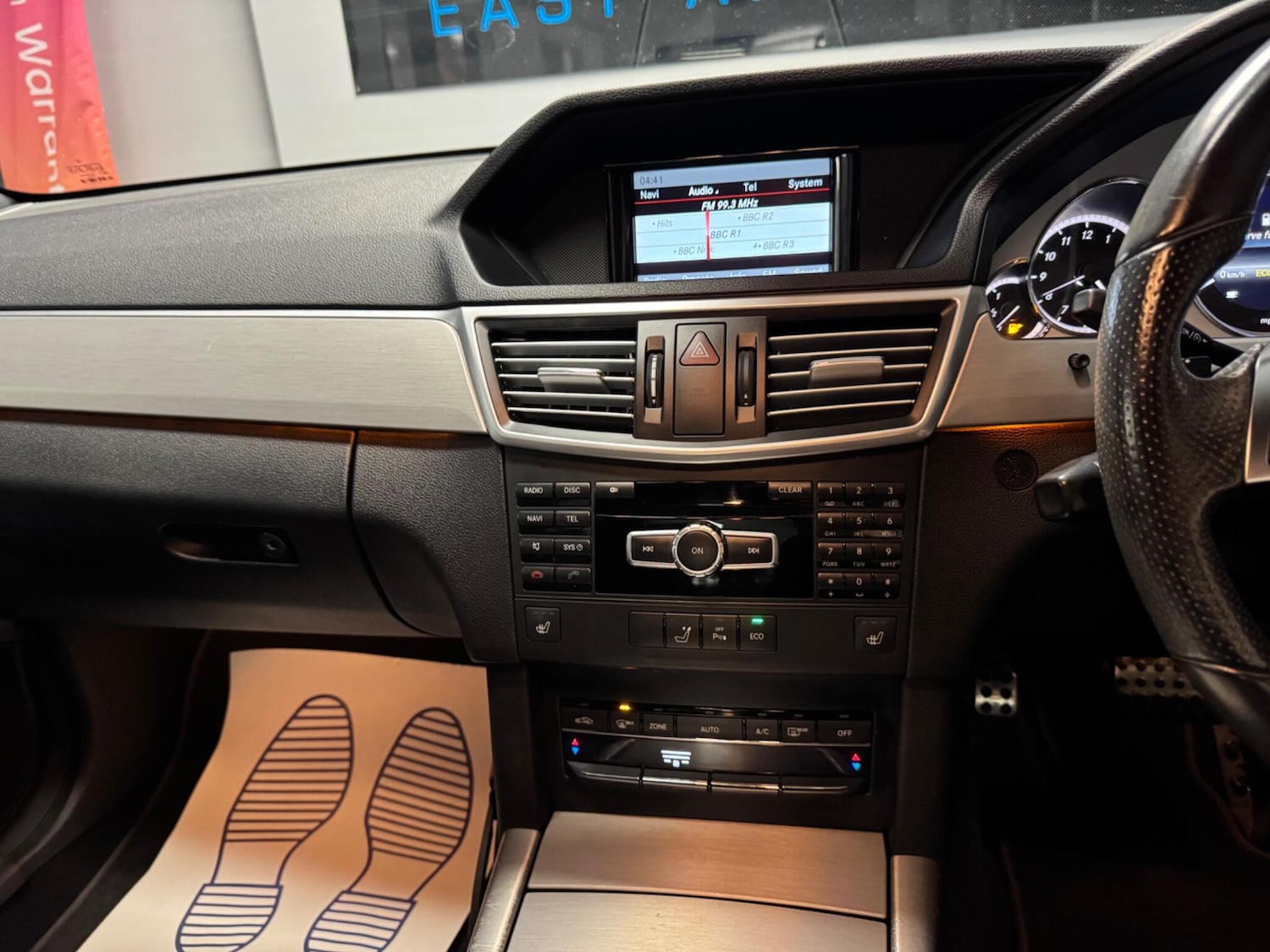 Used Mercedes-Benz E Class 2013 for sale - 76592473: Photo 29