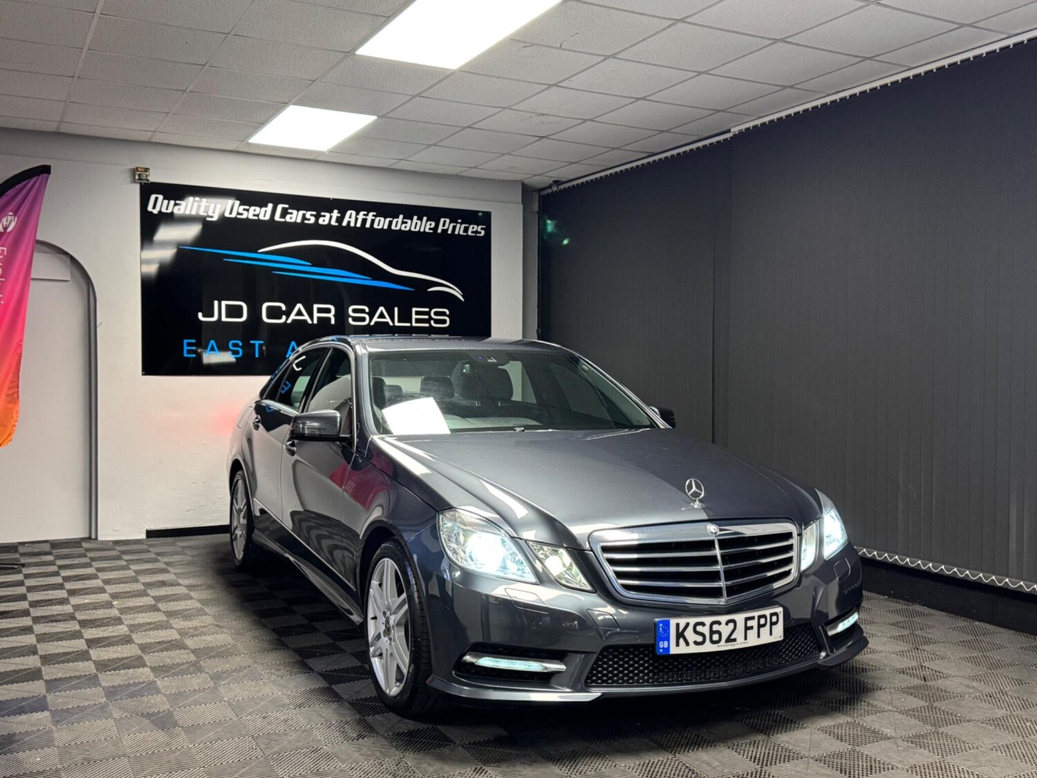 Used Mercedes-Benz E Class 2013 for sale - 76592473: Photo 5