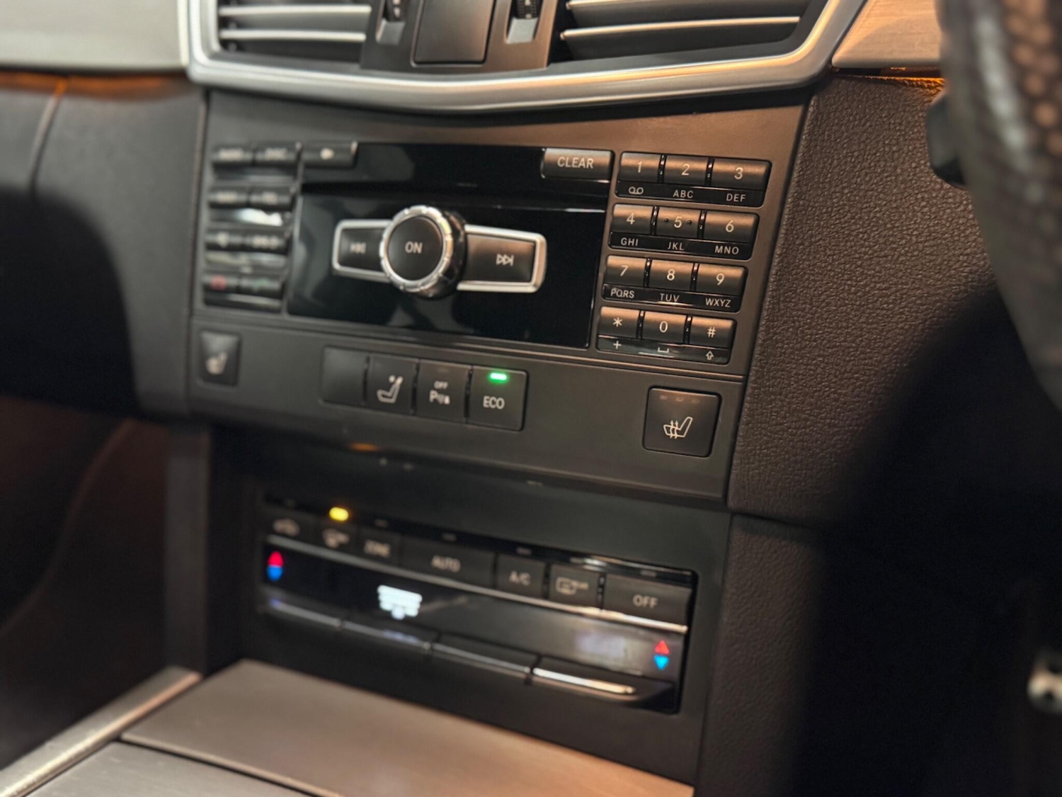 Used Mercedes-Benz E Class 2013 for sale - 76592473: Photo 50