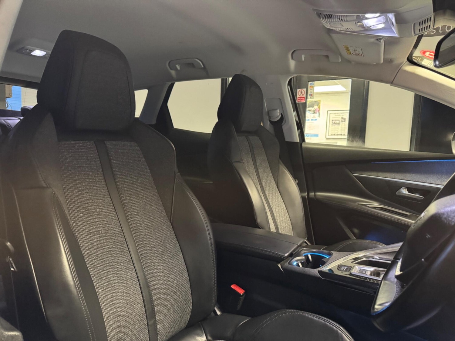 Used Peugeot 3008 2018 for sale - 77455988: Photo 17