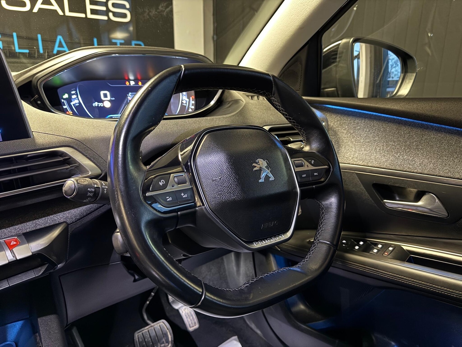 Used Peugeot 3008 2018 for sale - 77455988: Photo 27