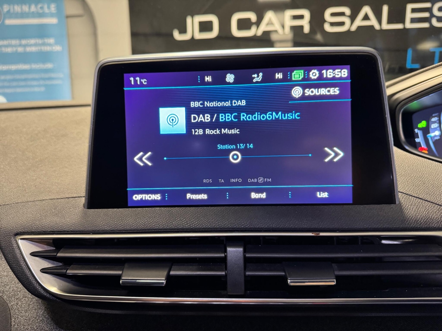 Used Peugeot 3008 2018 for sale - 77455988: Photo 36