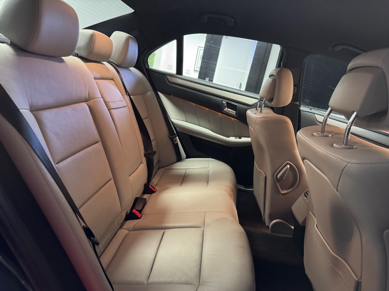 Used Mercedes-Benz E Class 2010 for sale - 76484872: Photo 22