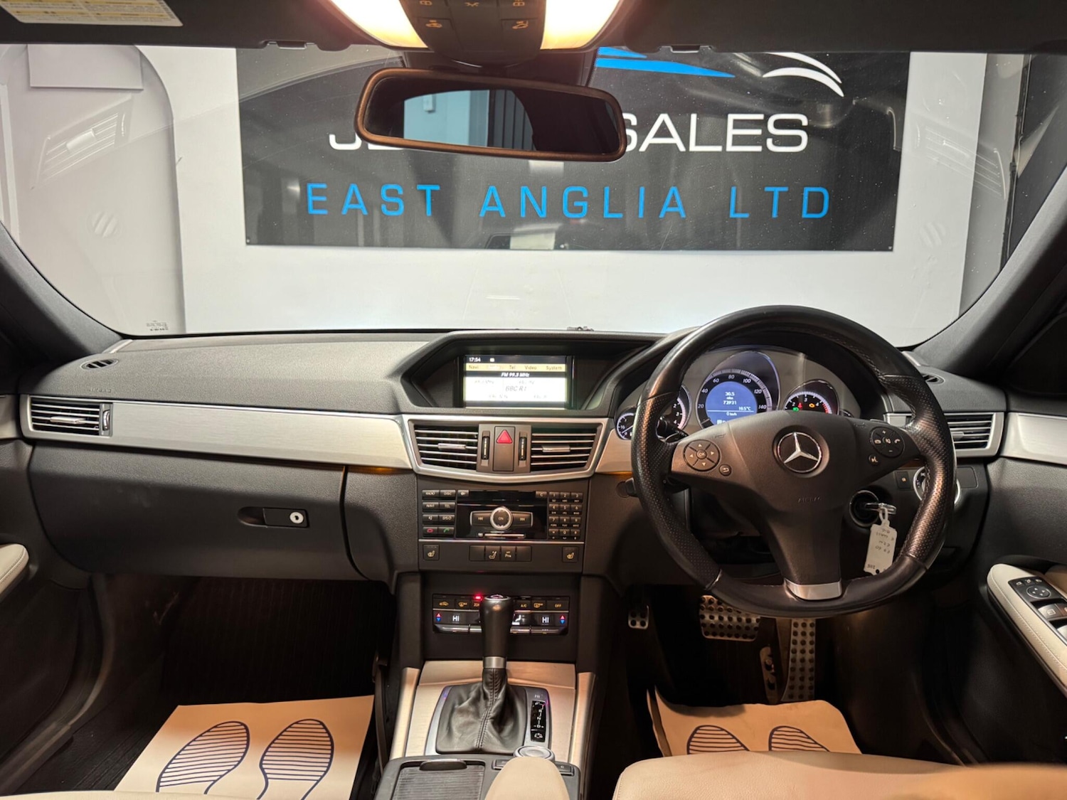 Used Mercedes-Benz E Class 2010 for sale - 76484872: Photo 23