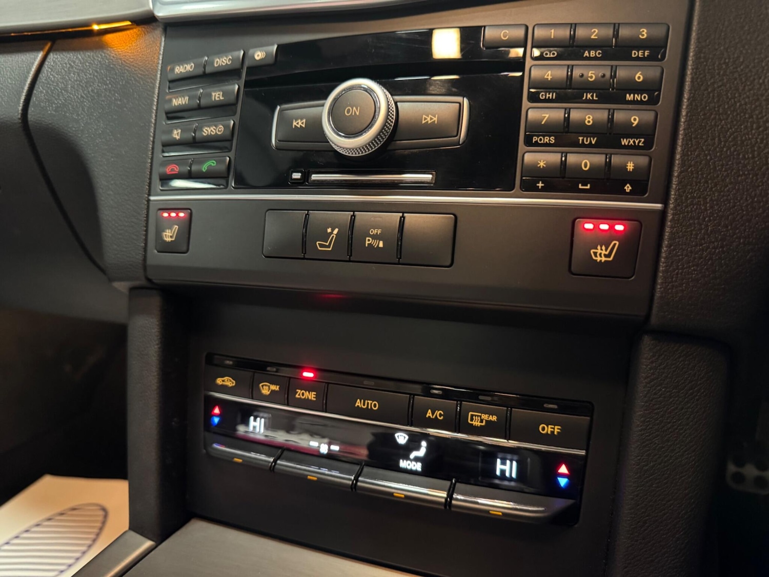 Used Mercedes-Benz E Class 2010 for sale - 76484872: Photo 36