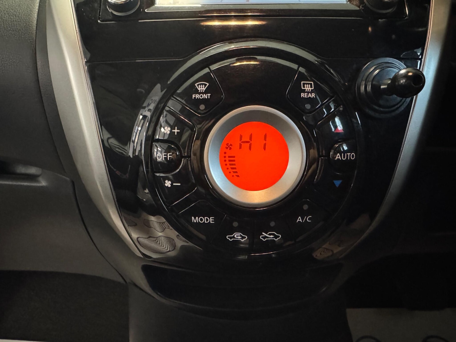Used Nissan Note 2015 for sale - 77060377: Photo 34