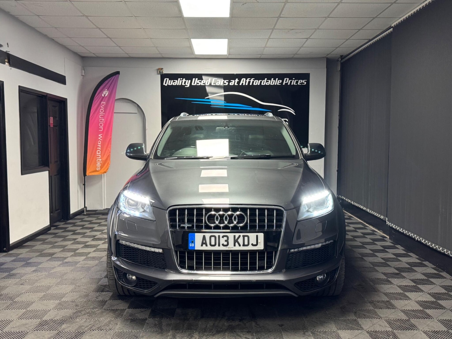 Used Audi Q7 for sale - 76370646: Photo 2