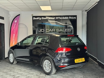 Used Volkswagen Golf 2014 for sale - 76122032: Photo