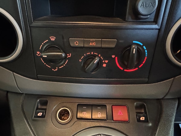 Used Citroen Berlingo 2015 for sale - 76189960: Photo 28