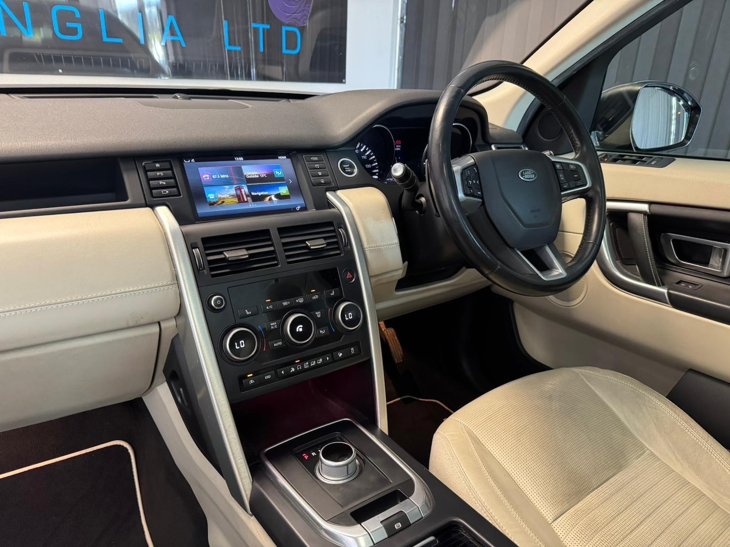 Used Land Rover Discovery Sport 2016 for sale - 76122215: Photo 16