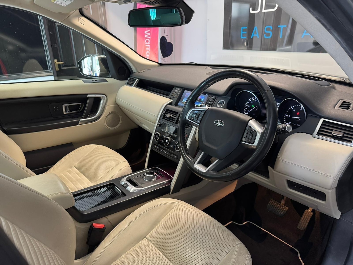 Used Land Rover Discovery Sport 2016 for sale - 76122215: Photo 18