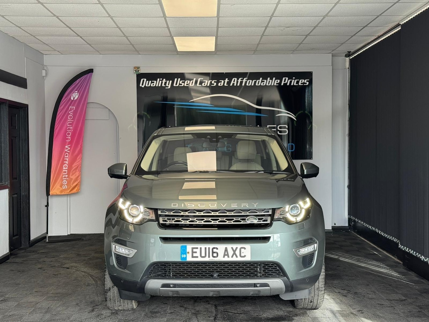 Used Land Rover Discovery Sport 2016 for sale - 76122215: Photo 2