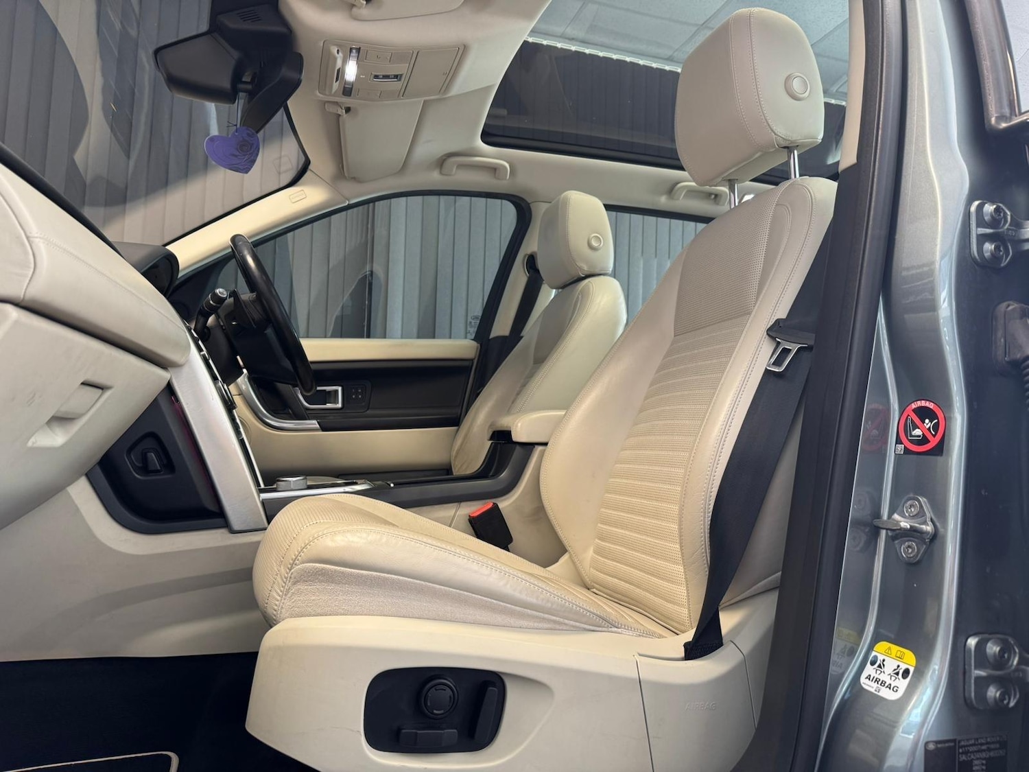 Used Land Rover Discovery Sport 2016 for sale - 76122215: Photo 23