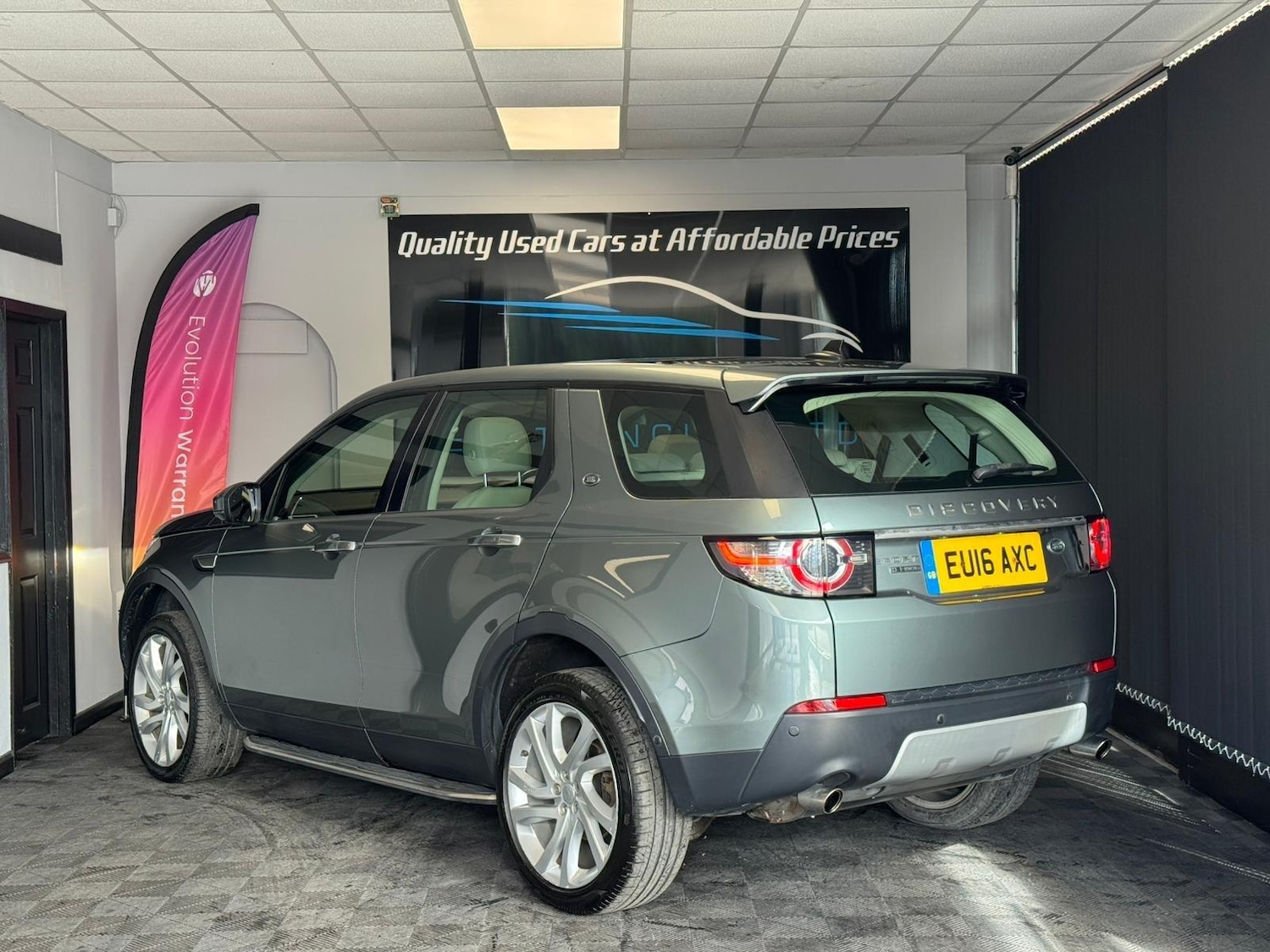 Used Land Rover Discovery Sport 2016 for sale - 76122215: Photo 3