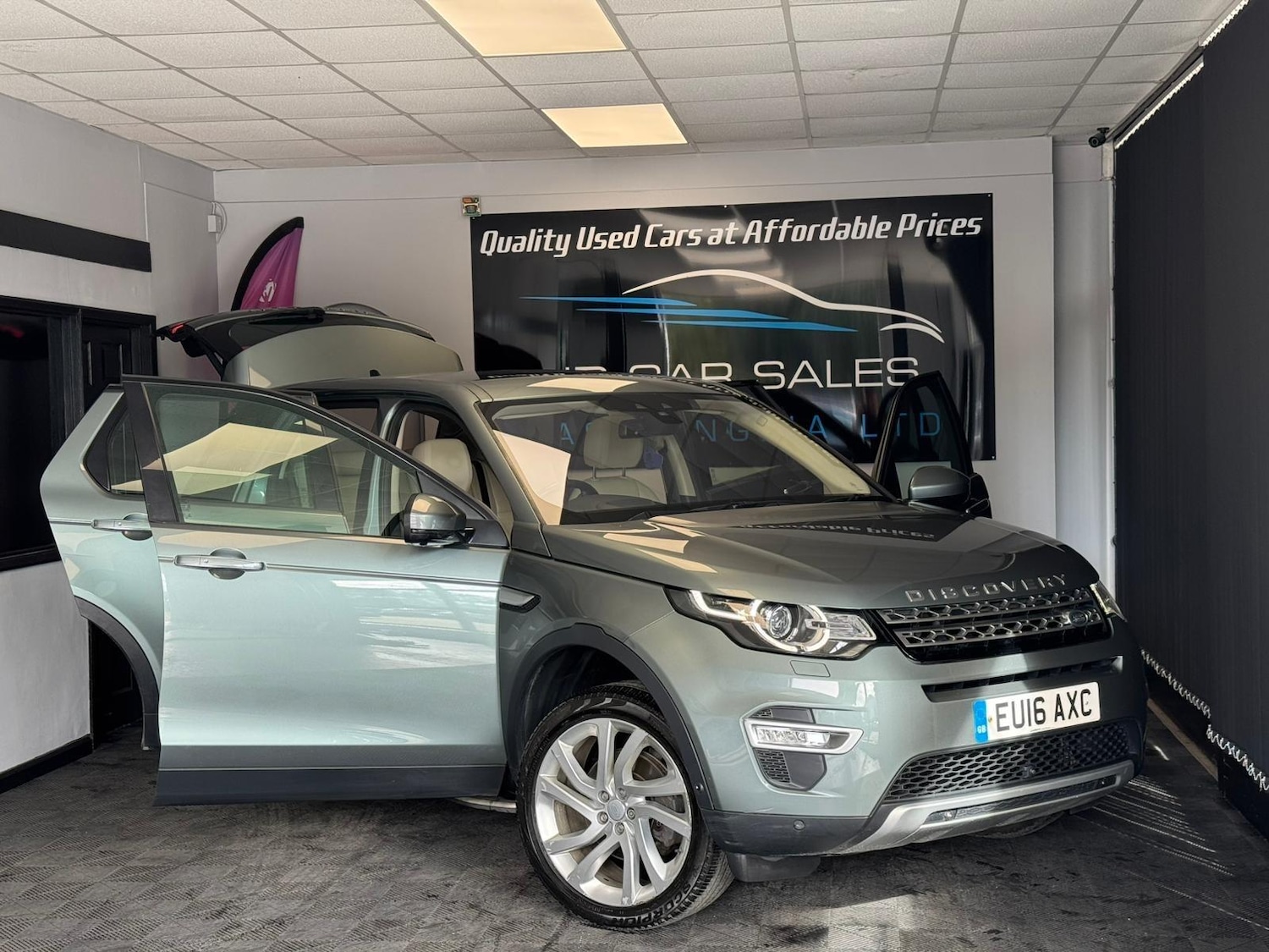 Used Land Rover Discovery Sport 2016 for sale - 76122215: Photo 4