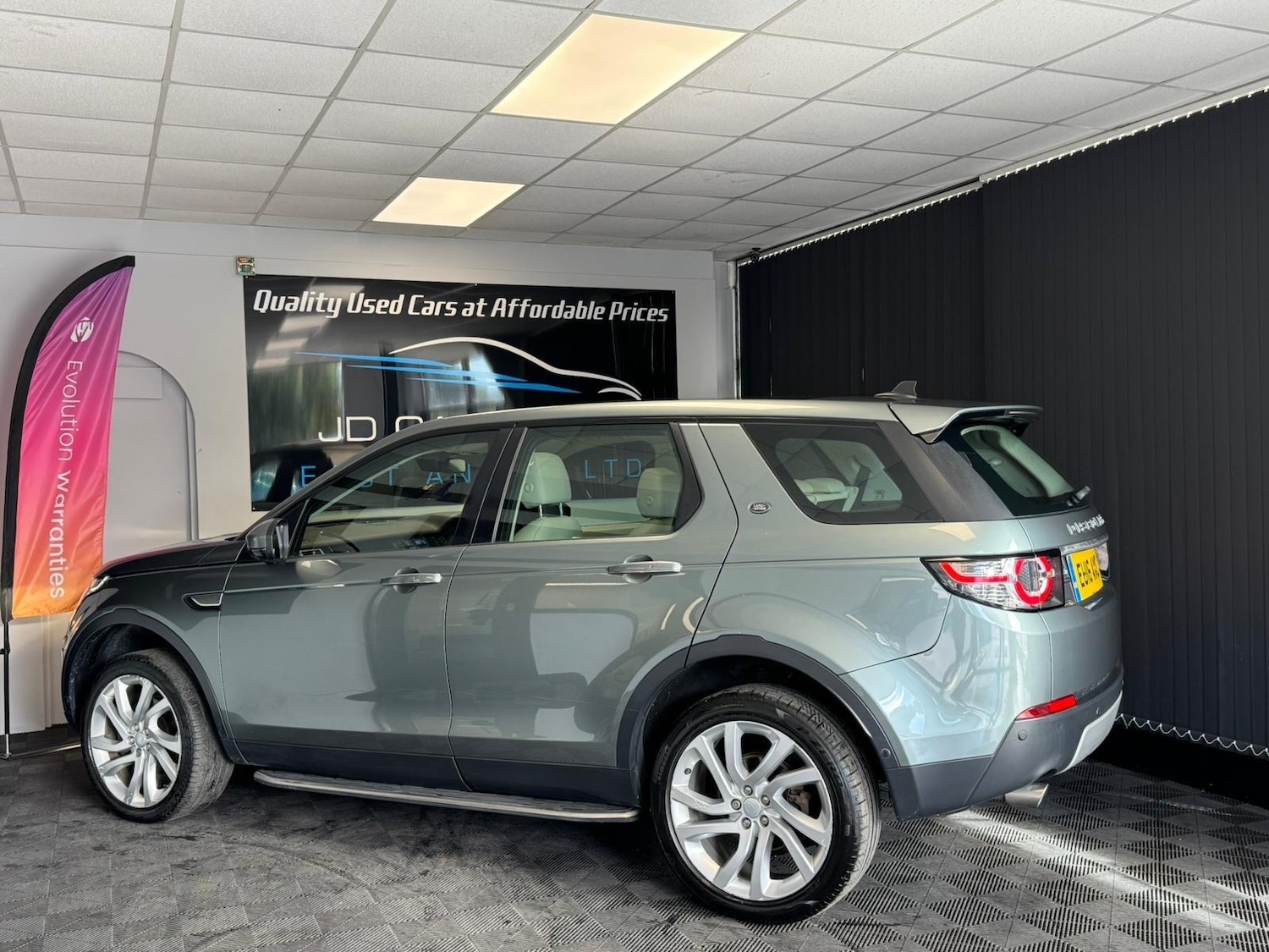 Used Land Rover Discovery Sport 2016 for sale - 76122215: Photo 8