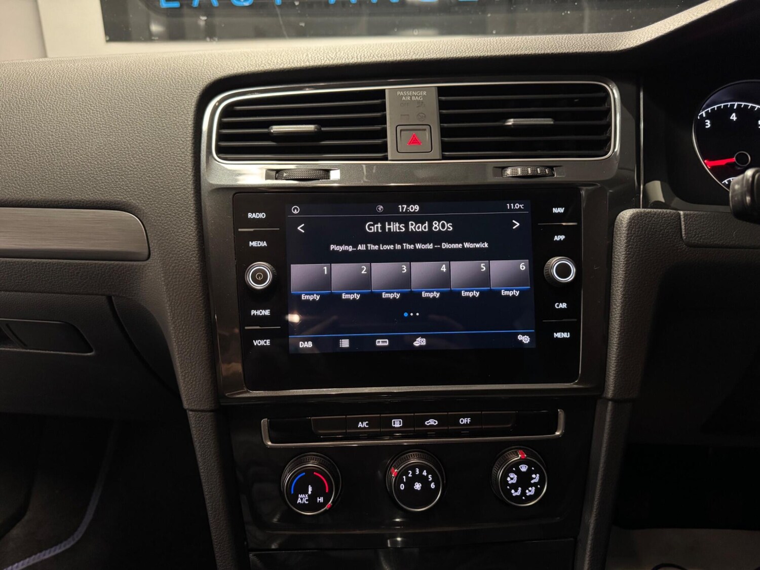 Used Volkswagen Golf 2019 for sale - 76409628: Photo 31