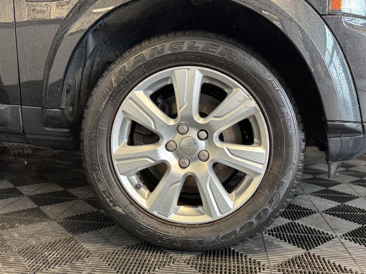 Used Land Rover Discovery 4 2013 for sale - 77468576: Photo 17