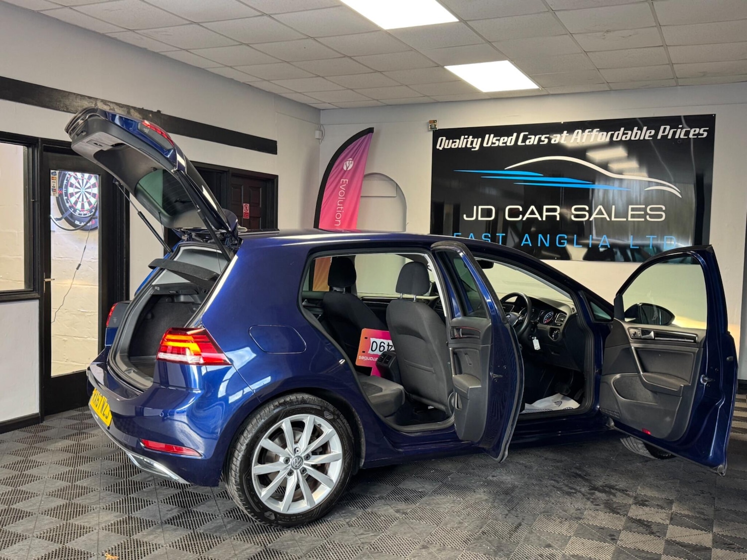 Used Volkswagen Golf 2017 for sale - 76592042: Photo 14