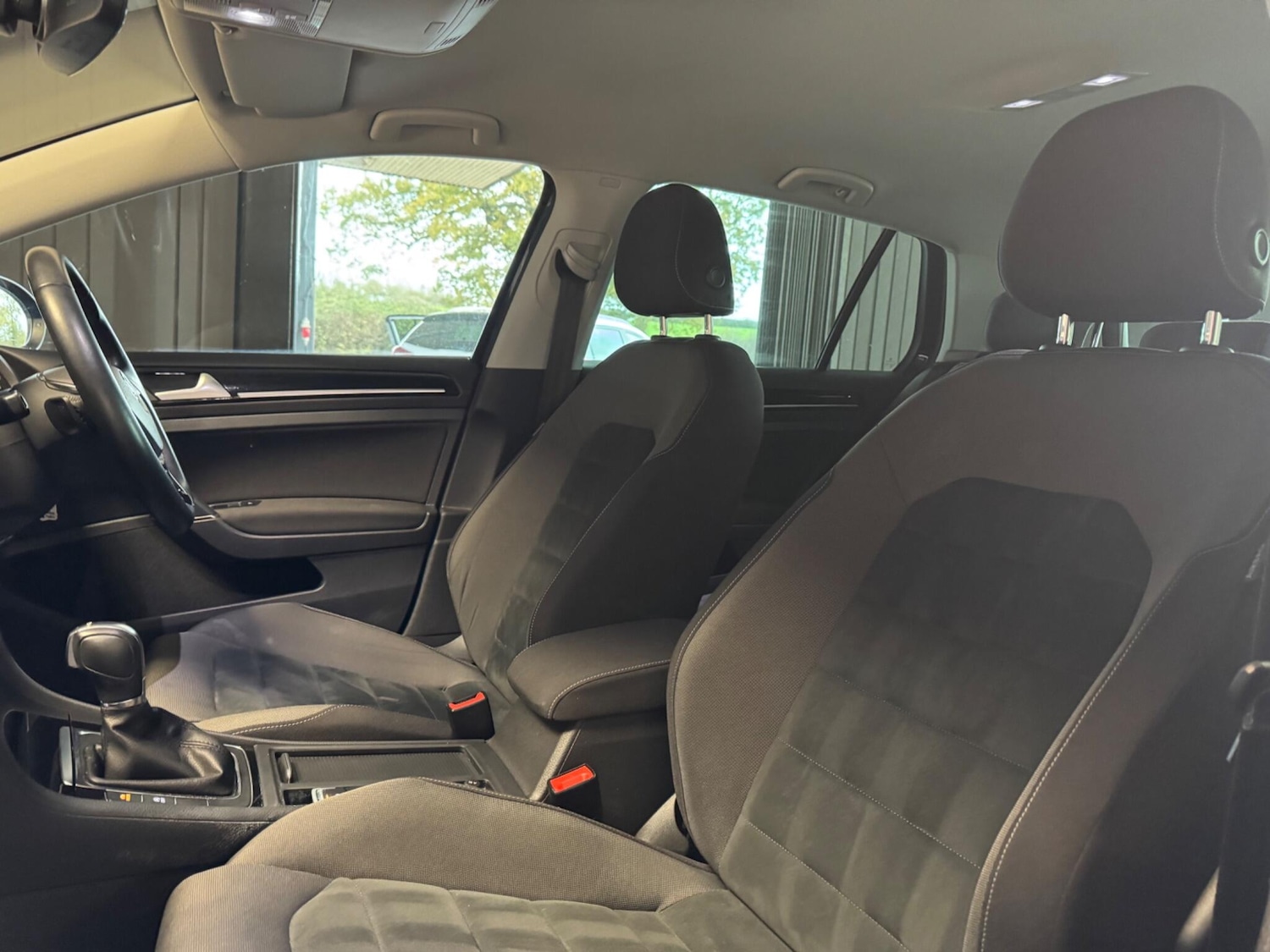 Used Volkswagen Golf 2017 for sale - 76592042: Photo 25