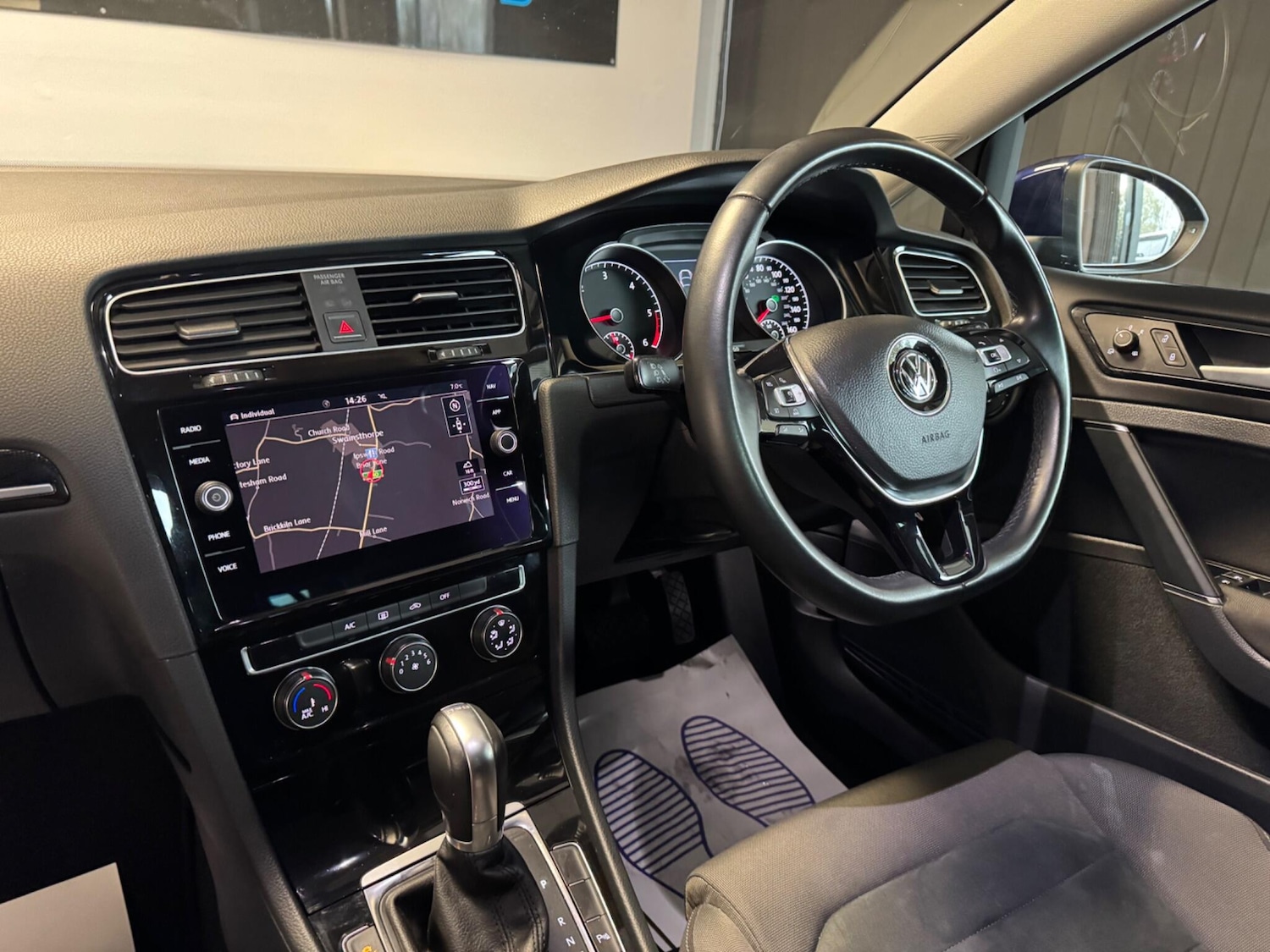 Used Volkswagen Golf 2017 for sale - 76592042: Photo 27