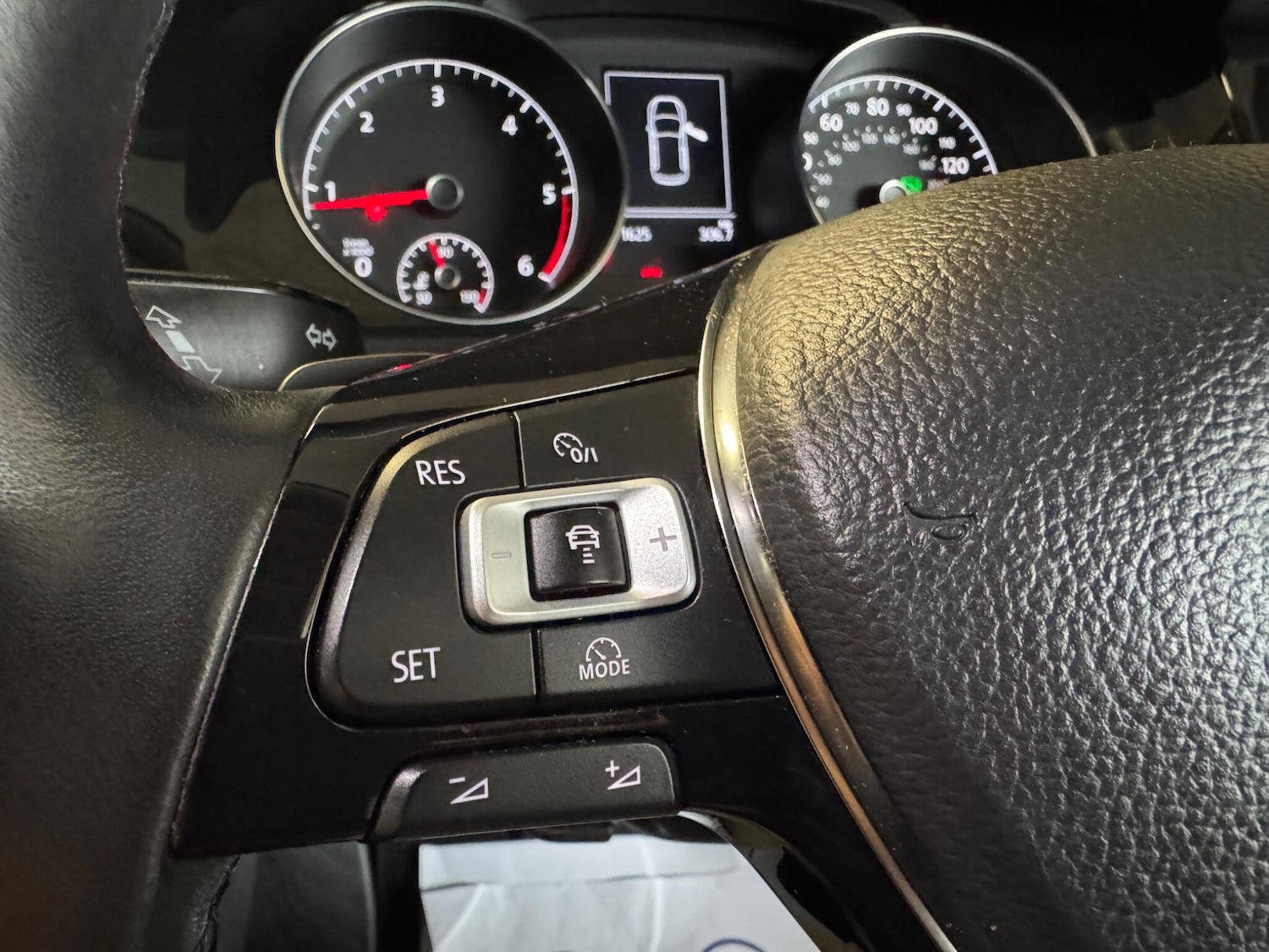 Used Volkswagen Golf 2017 for sale - 76592042: Photo 42