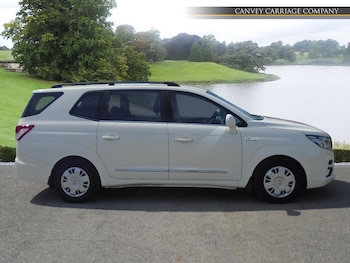 Used Ssangyong Turismo 2018 for sale - 78933667: Photo