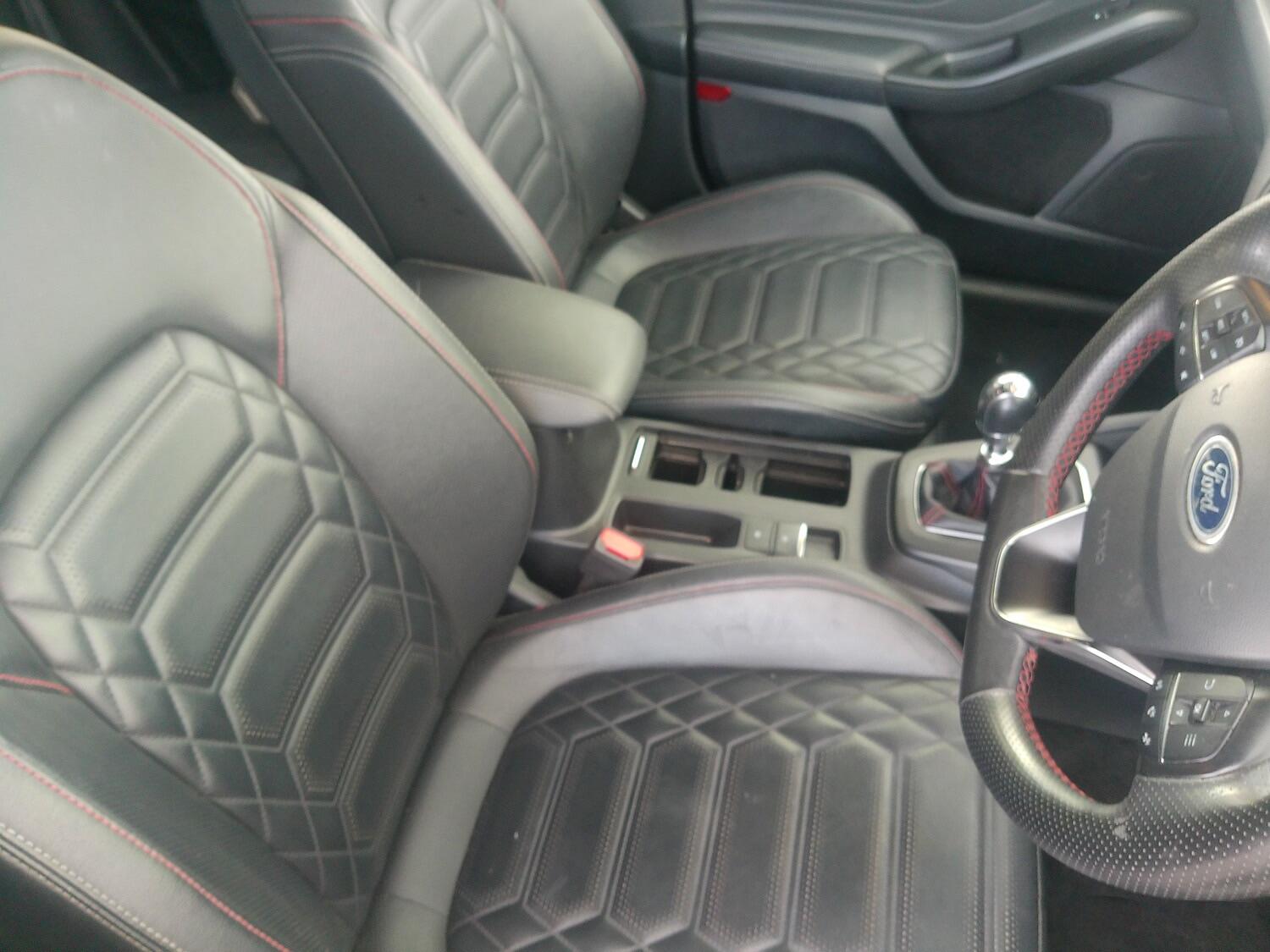 Used Ford Focus 2022 for sale - 76936229: Photo 9