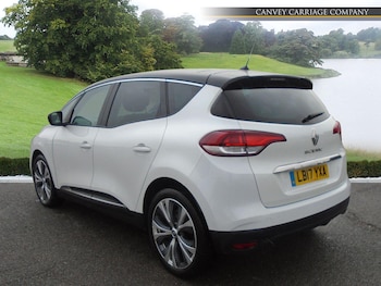 Used Renault Scenic 2017 for sale - 77495935: Photo