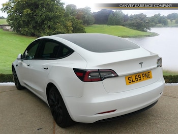 Used Tesla Model 3 2019 for sale - 76228032: Photo 4
