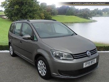 Used Volkswagen Touran 2011 for sale - 77163151: Photo
