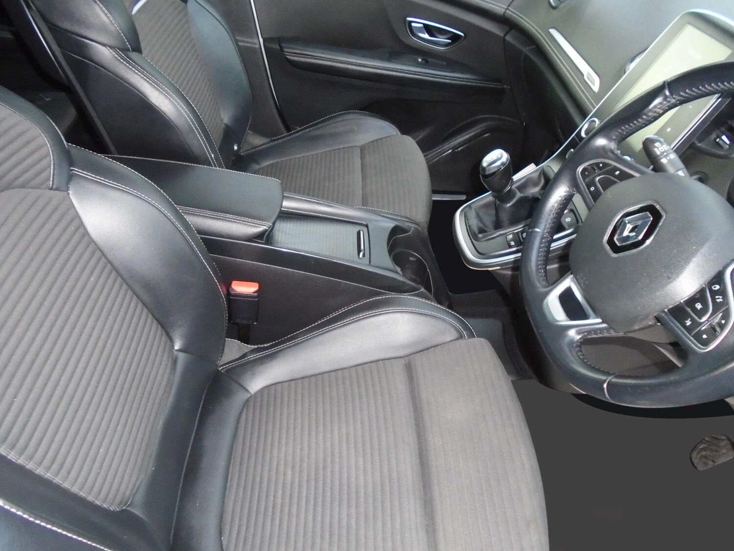 Used Renault Grand Scenic for sale - 77769657: Photo 11