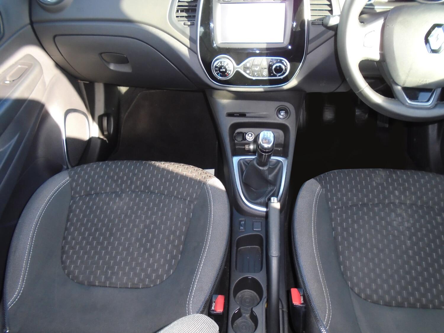 Used Renault Captur 2017 for sale - 77510078: Photo 9