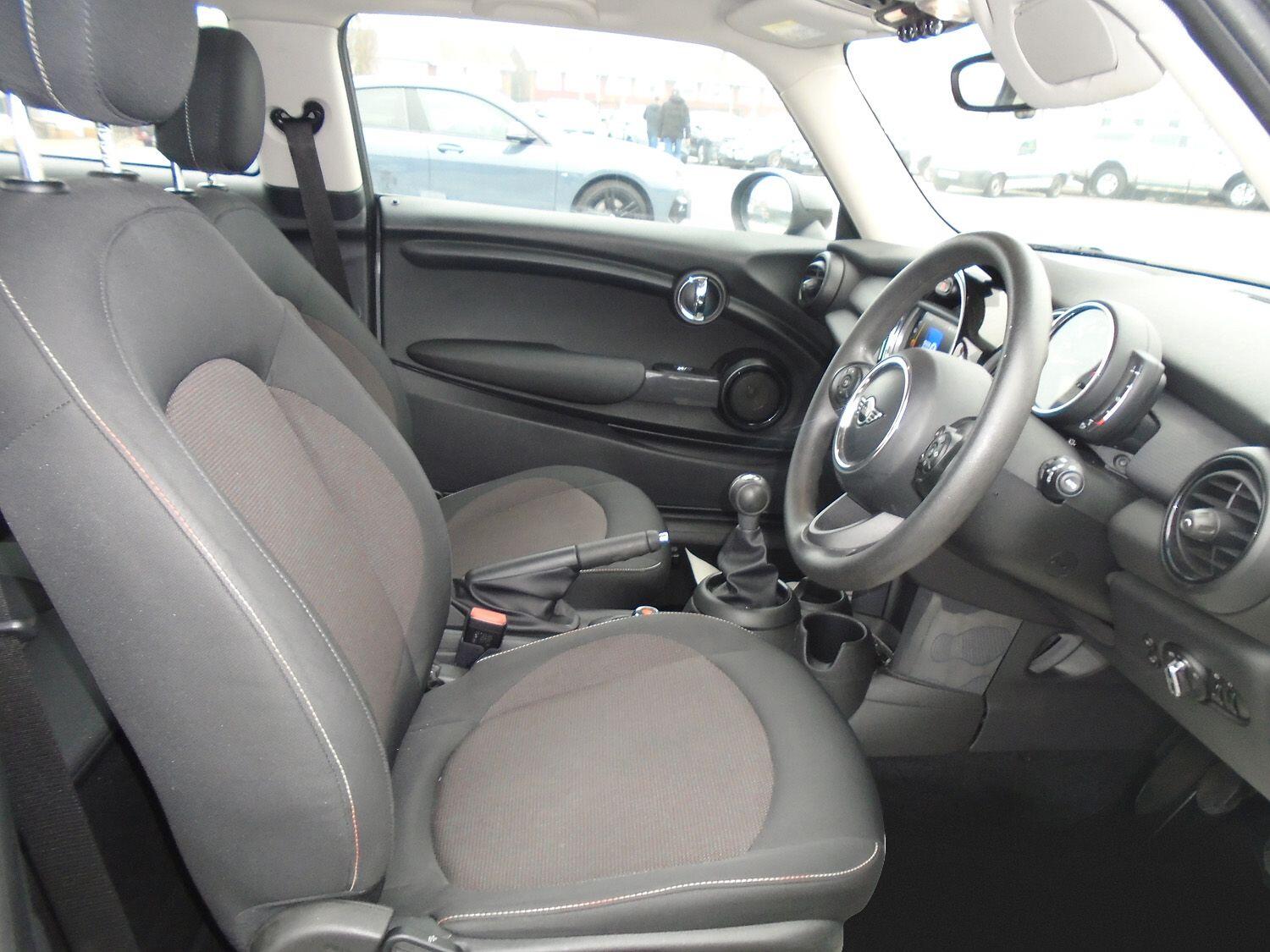 Used MINI Hatch 2019 for sale - 77646176: Photo 9