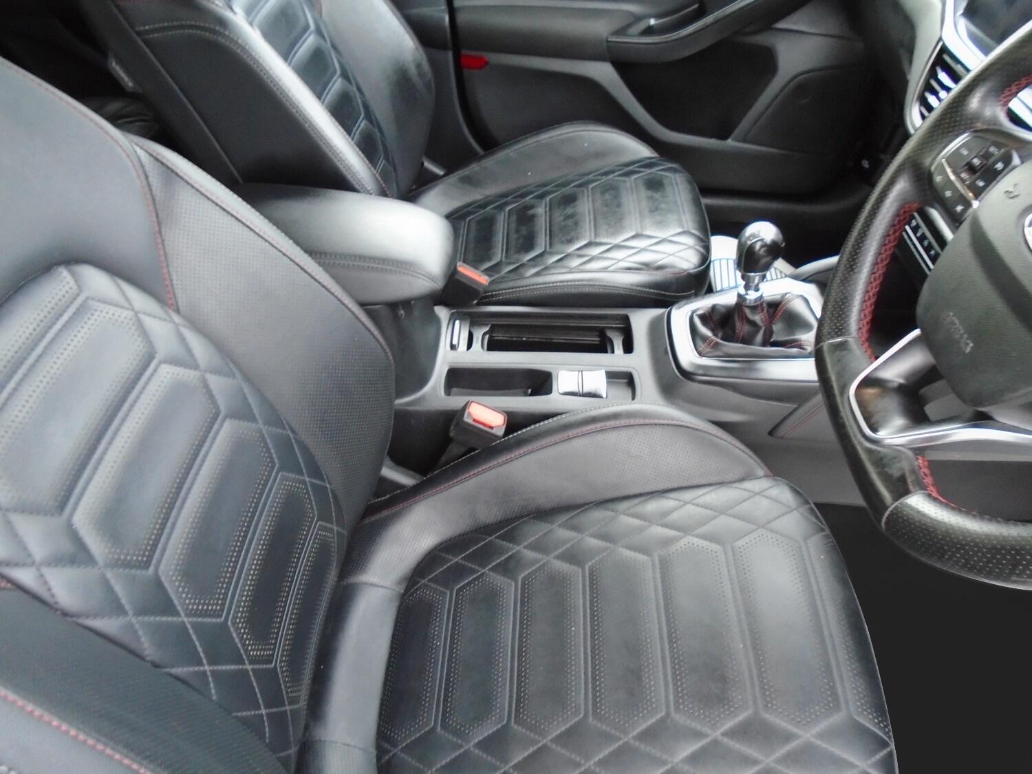 Used Ford Focus 2023 for sale - 76188433: Photo 9