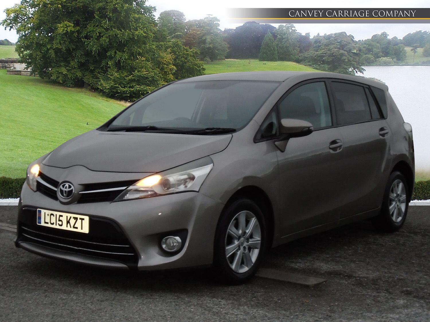 Used Toyota Verso 2015 for sale - 77229881: Photo 2