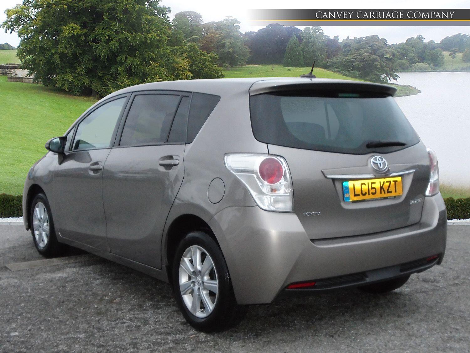 Used Toyota Verso 2015 for sale - 77229881: Photo 4