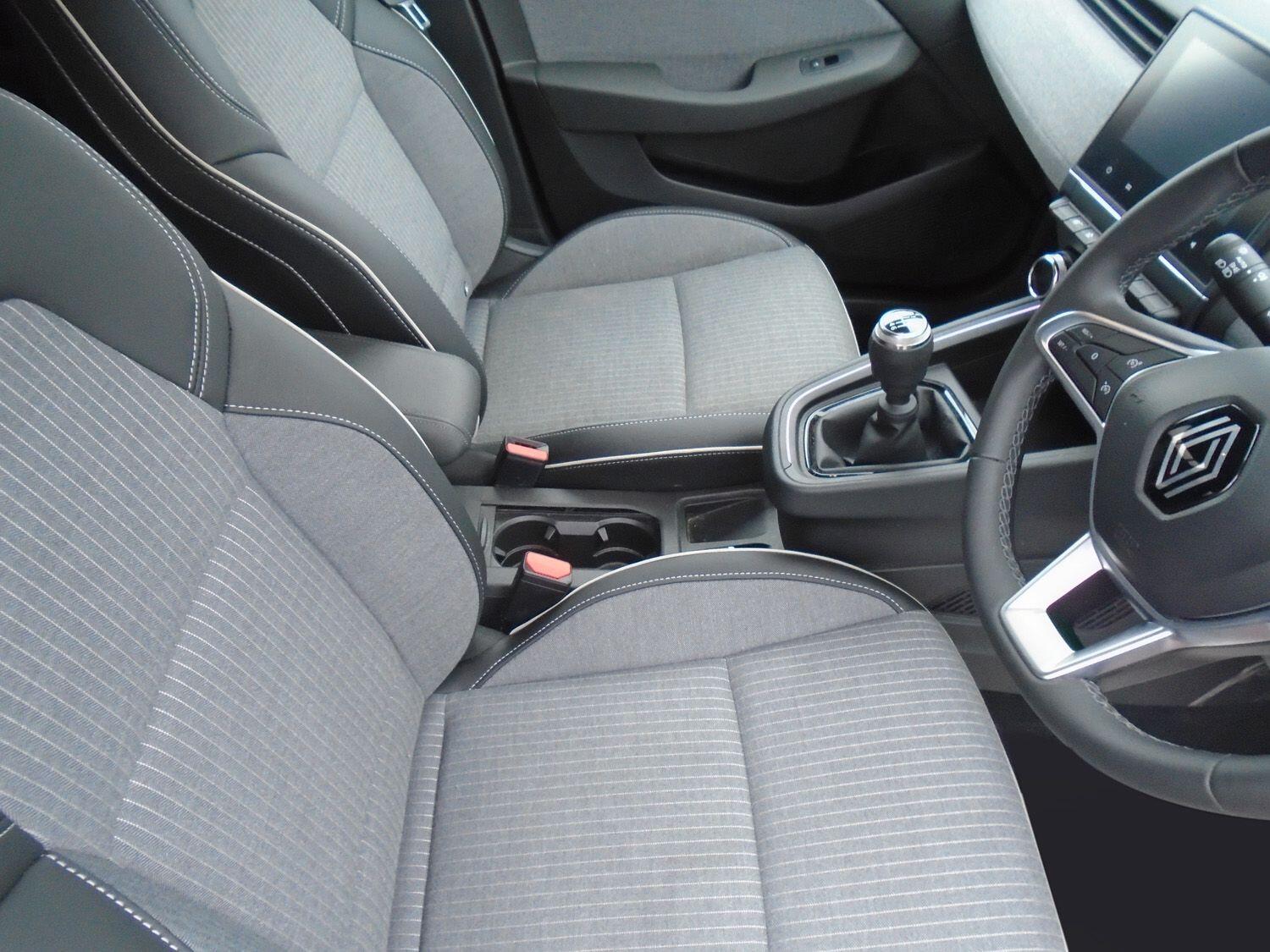 Used Renault Clio 2024 for sale - 77496499: Photo 11