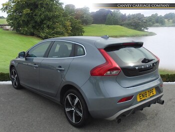 Used Volvo V40 2018 for sale - 79158127: Photo