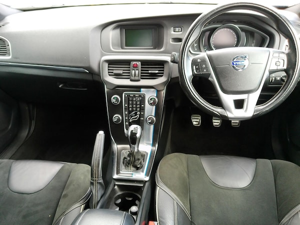 Used Volvo V40 2014 for sale - 76247265: Photo 10