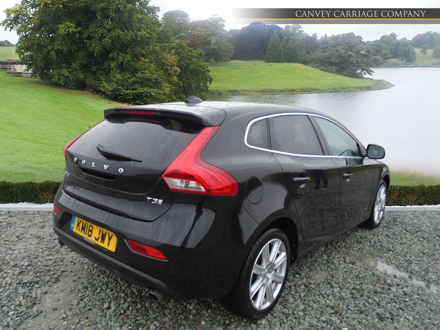 Used Volvo V40 2018 for sale - 76283234: Photo 3