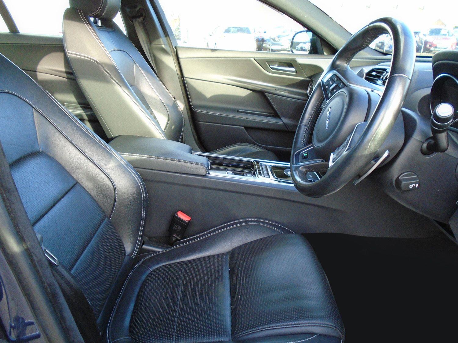 Used Jaguar XE 2018 for sale - 77215761: Photo 10