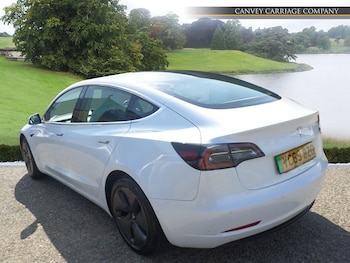 Used Tesla Model 3 2019 for sale - 75719563: Photo