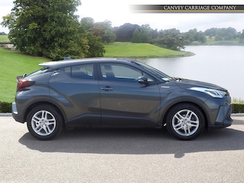Used Toyota C-HR 2020 for sale - 75109727: Photo