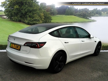 Used Tesla Model 3 2021 for sale - 76201152: Photo